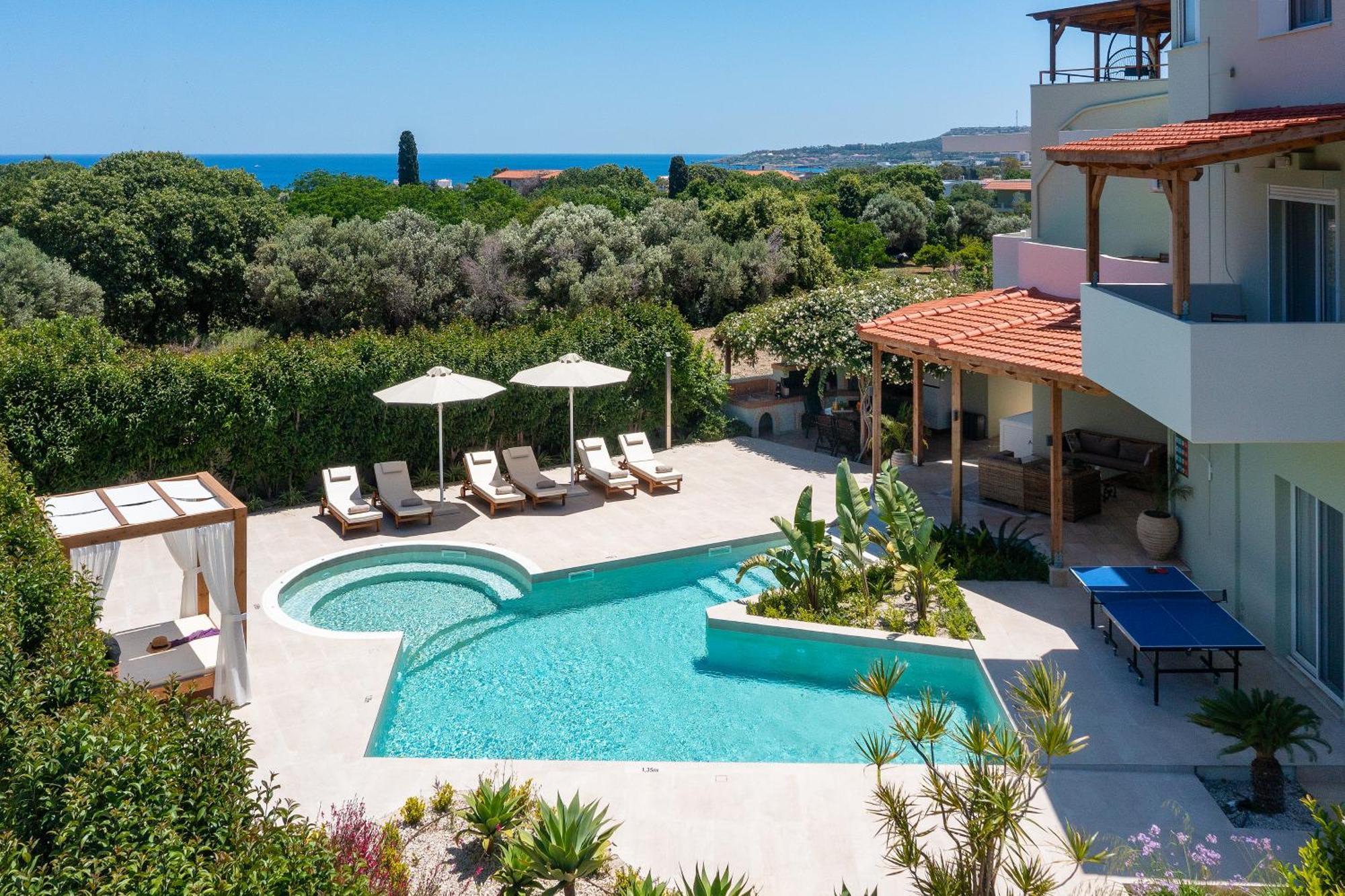 Excelencia New With Artistic Pool & Sea View *